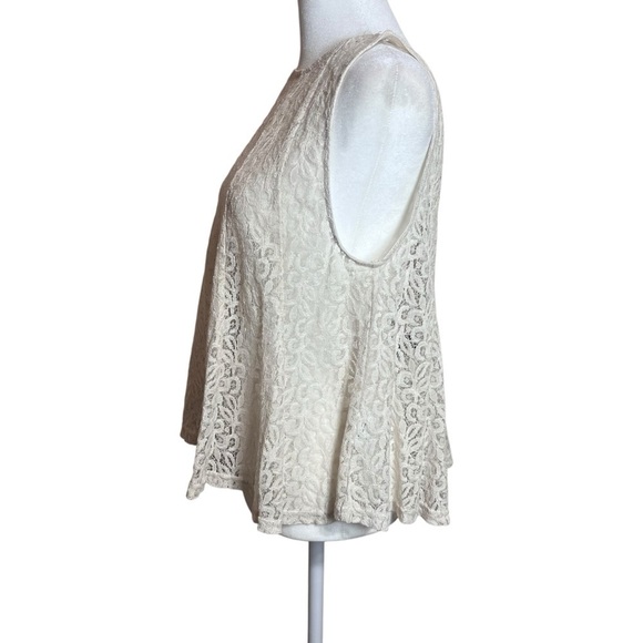 NWT Coco + Jameson Lace Crochet Sleeveless Blouse Backless Short Hem Flowy Sheer - Picture 5 of 10